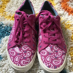 EUC I Heart Love UGG Pink Paisley Sneaker Shoes 7